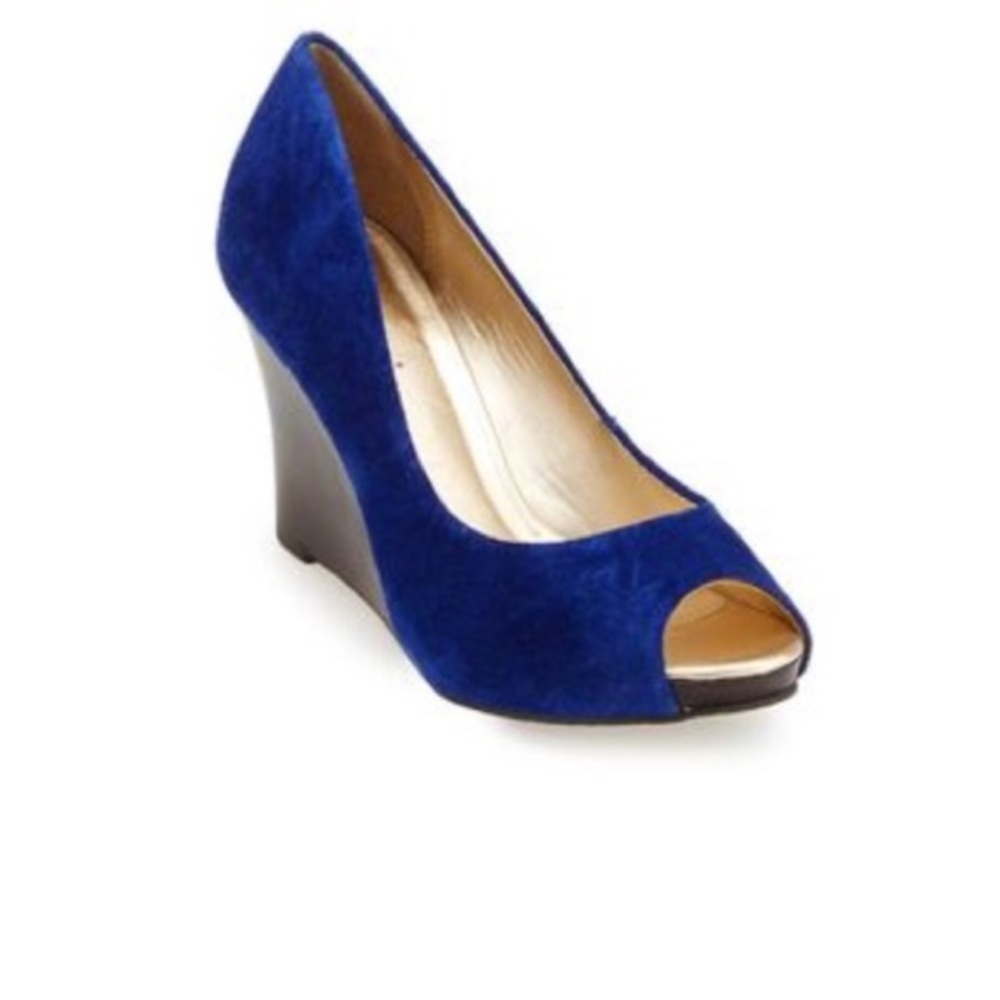NWOT Lilly Pulitzer blue suede peep toe wedges